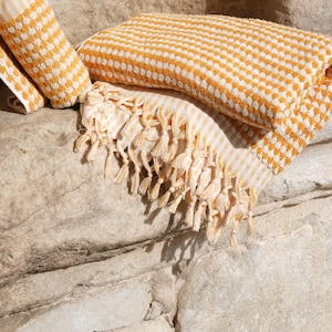 Yellow Handwoven Turkish Cotton Towel: Bubble Weave Spa Bath Towel