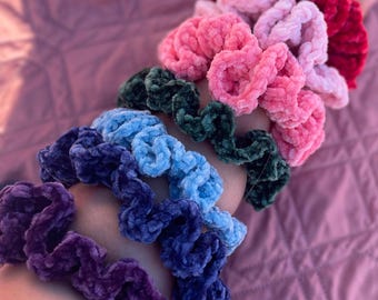 Crochet Velvet Scrunchie