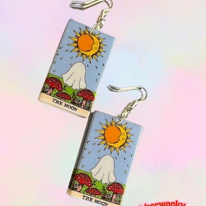 Orecchini con carte dei tarocchi fantasma