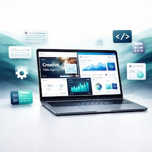 Puede incluir: Un port&aacute;til plateado que muestra una interfaz de sitio web con el texto "Creative Web Agency". La pantalla muestra gr&aacute;ficos e iconos, lo que sugiere dise&ntilde;o o desarrollo web. Iconos flotantes rodean el port&aacute;til.