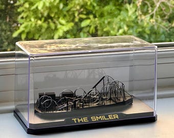 THE SMILER Mini Roller Coaster Model diorama with display case Alton Towers