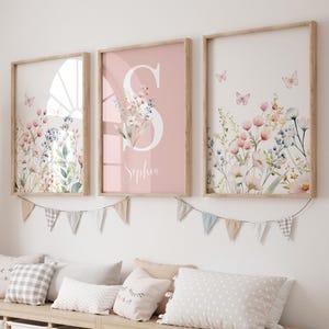 Arte de parede para berçário de menina para impressão Arte de berçário de flores silvestres, decoração personalizada para quarto de meninas, nome personalizado para impressão, conjunto de monogramas com 3 downloads 05A