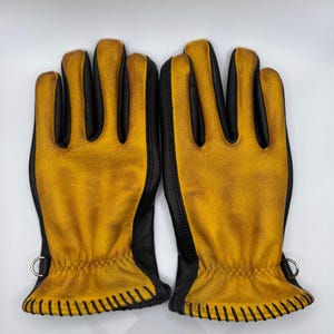 Black & Yellow Leather Motorcycle Gloves: Vintage Biker Style