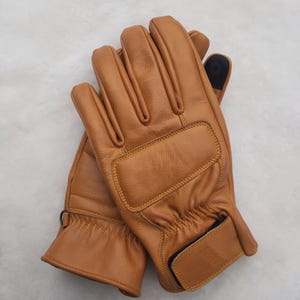 Leather Motorcycle Gloves: Cowhide, Touchscreen Compatible, Padded Palm