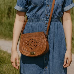 Handcrafted Moroccan Leather Messenger Bag – Vintage Brown Small Crossbody Purse, Boho Shoulder Handbag, Gift Idea for Women by KawCuir