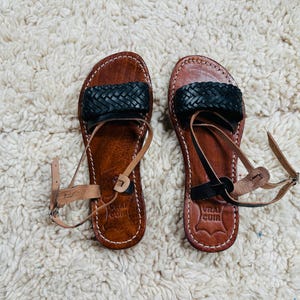Handmade Moroccan Women’s Leather Sandals – Black Braided Strap – Real Leather Flat Summer Sandals – Ethnic Boho Footwear by KawCuir
