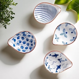 Blue White Porcelain Soy Sauce Dishes – 4pcs Ceramic Mini Sushi Dip Bowls, Japanese Pottery Tableware, Snack & Seasoning Dish Set
