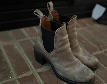 Stivali vintage Frye in pelle spessa taglia 7