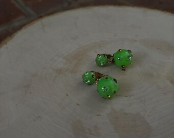 Boucles d'oreilles clip en uranium vintage
