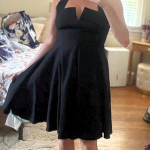 Das kleine Schwarze im Retro-Look - Gr. 38