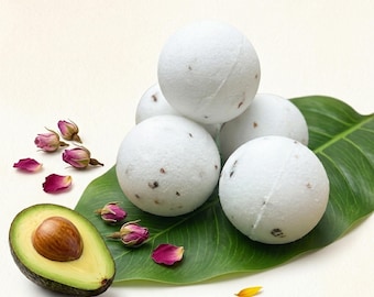 Natürliches Badebomben-Geschenkset mit Damaszenerrosenblättern und ätherischen Ölen