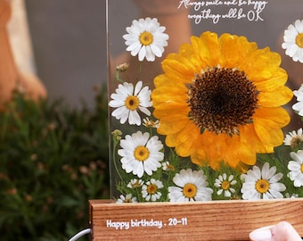 Sunflower Lamp - Personalized Acrylic Night Light with Wooden Base - Custom Engraved Gift