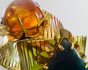 Brazalete Venus: Oro de 24 quilates sobre latón, piedra semipreciosa