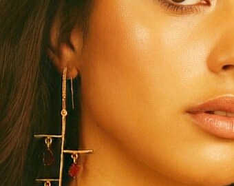 Pendientes de rama de latón y oro de 24 k con piedra semipreciosa