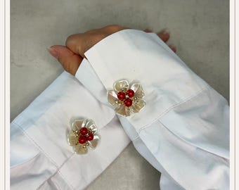 Cubrebotones rojo con 5 flores de perla | Gemelos | Cubrebotones con clip | Accesorios para botones | Joyas para botones | Regalo de Navidad | Regalo de boda