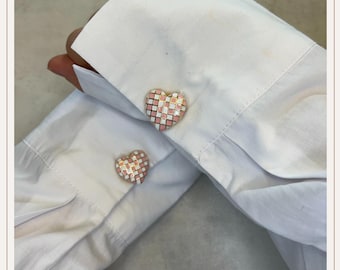 Funda para botón rosa con estampado de corazones a cuadros | Gemelos | Fundas para botones con clip | Accesorios | Joyas para botones | Botones de perlas | Regalo de boda