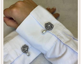 Cubrebotones con forma de flor, negro y plateado con perla | Gemelos | Cubrebotones con clip | Accesorios | Joyas para botones | Botones de perla | Regalo de boda