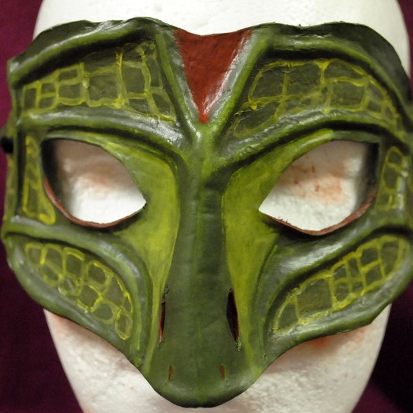 Reptilian Lizard Man Lizardkin Formed Leather Mask for LARP or Costume Ball