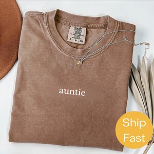 Comfort Colors® Auntie Shirt, Aunt to Be Shirt, Cool Aunts Club T-Shirt, New Auntie Gift Tee, Fun Pregnancy Announcement Shirt for Aunt