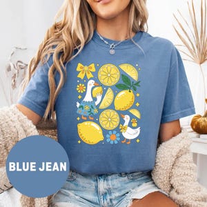 Comfort Colors® Lemon Shirt, Cute Citrus Fruit T-Shirt, Summer Graphic Tee, When Life Gives You Lemons Shirt, Aesthetic Lemon Lover Tee