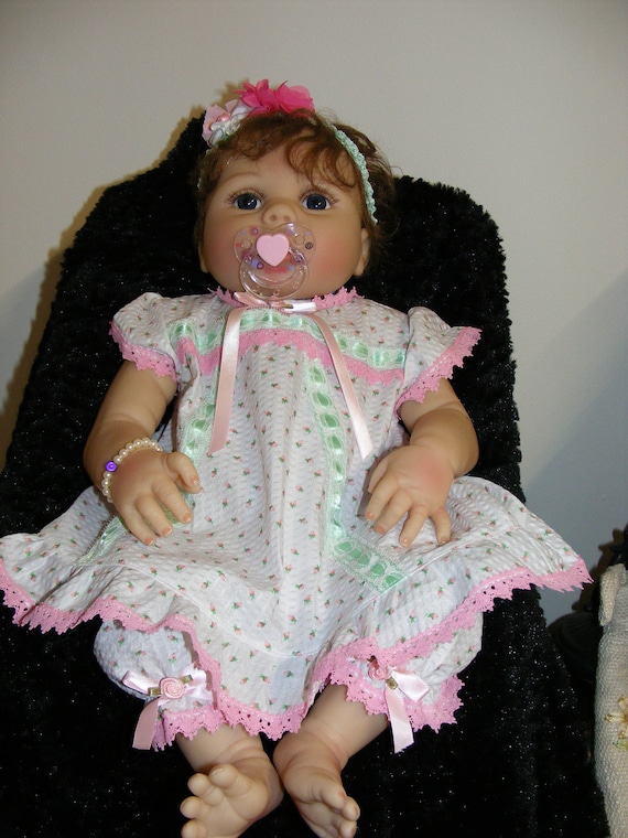 Newborn Outfit with Shoes: Pink White Mint Green Set (0-3 Months) Newborn Outfit with Shoes: Pink White Mint Green Set (0-3 Months)