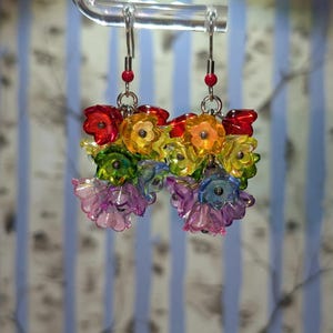 Regenbogen Blumen Ohrringe: Edelstahl / Sterlingsilber Pride Schmuck