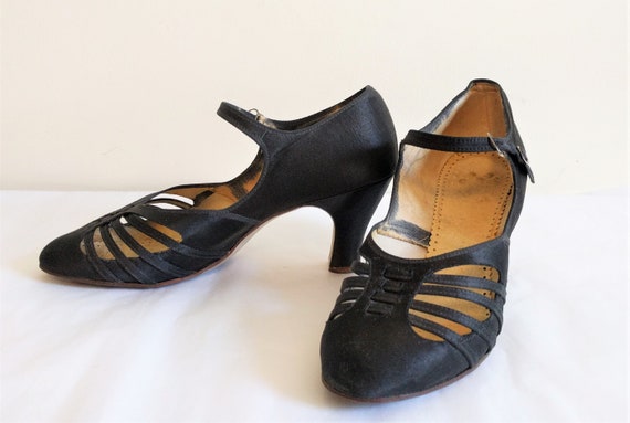 Vintage 1930's Art Deco black silk shoes - Truefor