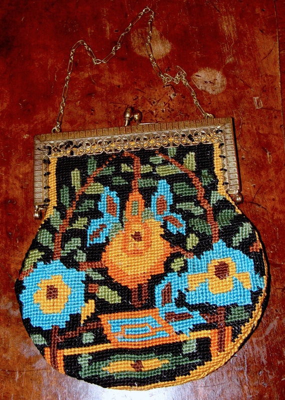 Vintage needlepoint bag/gold frame chain/1920 flapper… - Gem