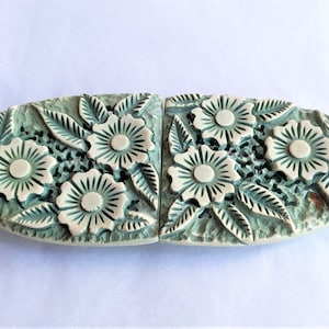 Art Deco celluloid buckle/ 1930 green white flowers dress buckle/ vintage sewing notions/ old plastic buckle pierced lattice fretwork