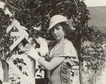 1930s fashion photo - black and white photo of woman in 1930s outfit -  dress and hat - 3.25" by 5.5"