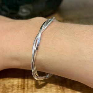 925 Sterling Silver Bangle, Silver Bangle Bracelet, Love Bangle, Twisted Silver Bangle, Adjustable Bangle, Womens Bangle, Gifts for Her