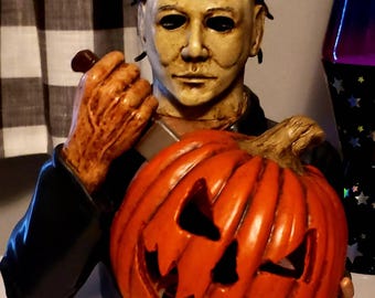 Overhaul 1978 Halloween Michael Myers Statue Lantern Halloween Decor Horror Collection