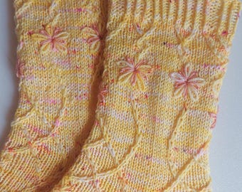Secrets of the Flower sock knitting pattern