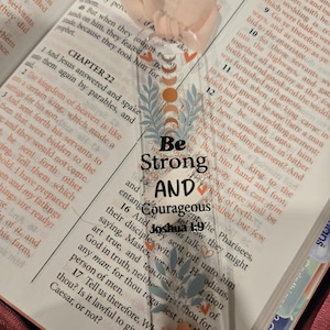 Be strong and Courageous/handmade/Christian/gift/bible verse/bible accessories/scripture/religious