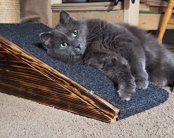 Massief grenen kattenkrabplank – tapijt of sisal, volledig gemonteerd, handgemaakt in de VS