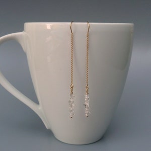 Orecchini con diamanti Herkimer, orecchini Herkimer Threaders, quarzo Herkimer, orecchini delicati, orecchini da sposa, pietra portafortuna di aprile, regali sotto i 50 anni, regali per lei