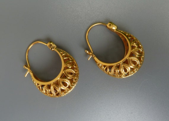 9ct Yellow Gold Silver Filled Fancy Hoop Earrings – Shiels Jewellers