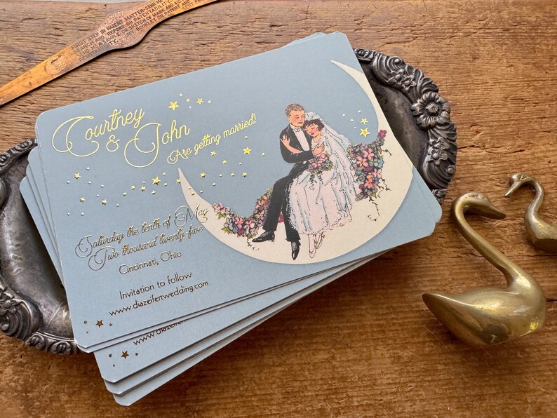 Invitación de boda Art Déco de los años 20, con diseño de Gatsby, Luna y estrellas, para fiesta en un bar clandestino - Paper Moon Couple imagen 6
