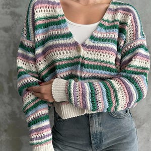 Mehrfarbige 3-Knopf-Saisoncreme-Strickjacke für Damen, übergroße Strickjacke für Frauen, gestrickte Langarm-Strickjacke, handgestrickter Pullover