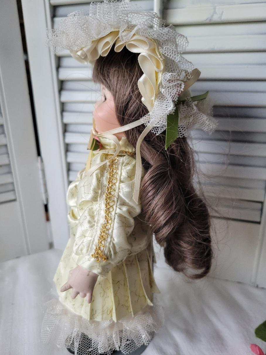 アンティークフレンチビスクドール SFBJ 247Twirp (トゥワープ) 10 Inch Antique French Repro SFBJ 247 Twirp Bisque Head - Compo BJ