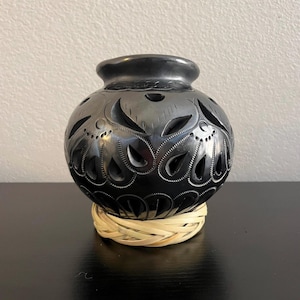 Handmade Barro Negro Vase - Made in Oaxaca, Mexico. Black Clay Pottery