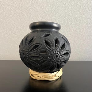 Handmade Barro Negro Vase - Made in Oaxaca, Mexico. Black Clay Pottery