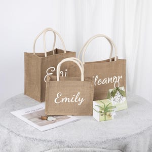 Personalized Handmade Bag ,Embroidered Tote Bag ,Printing Mrs Burlap Bag,Custom Bridesmaid  Gifts，Jute Beach Bag，Bachelorette Party Favor