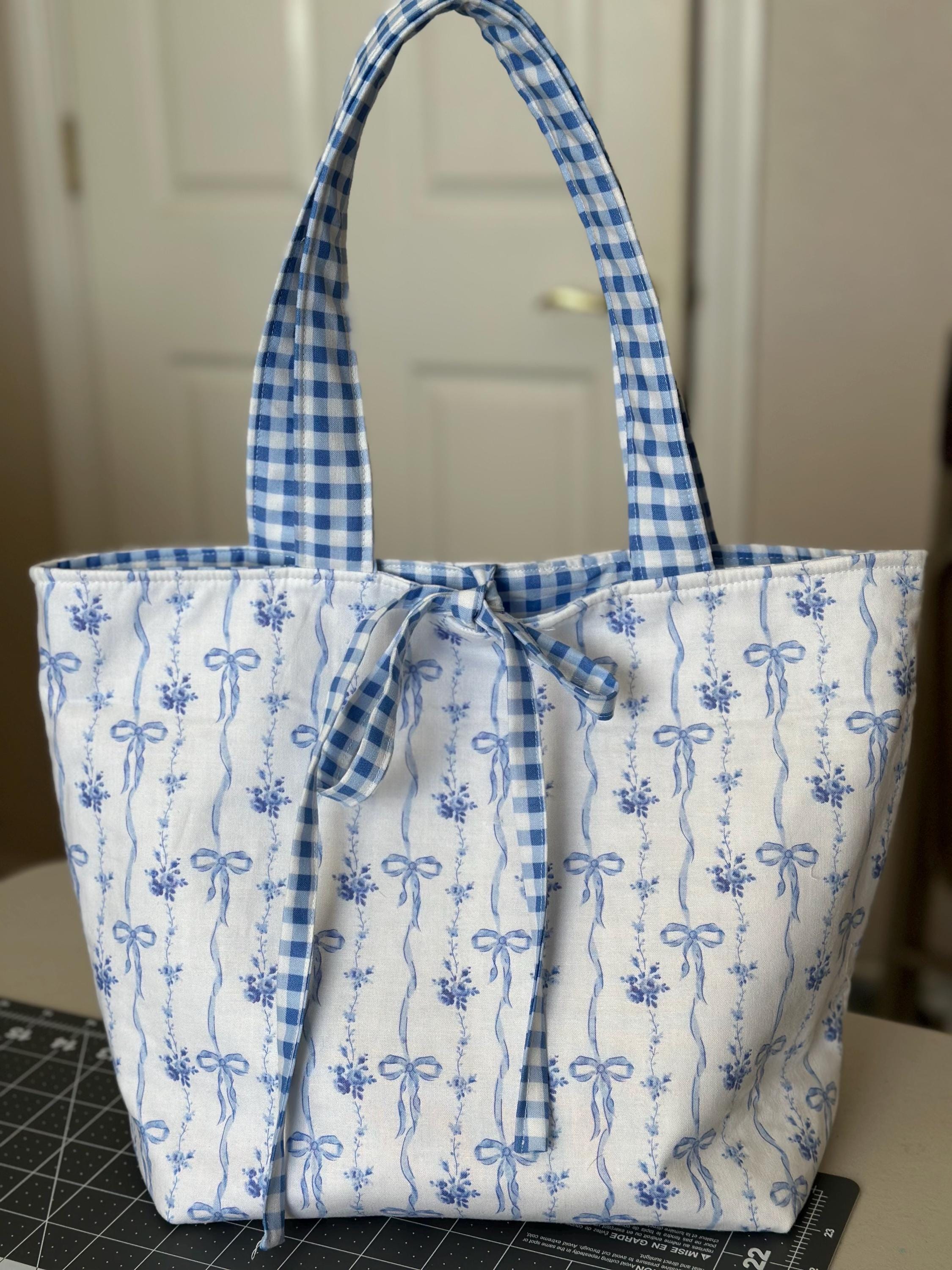 Quilted Tote Bag Sewing Pattern PDF | Beginner Quilted Book Bag | Bible ...