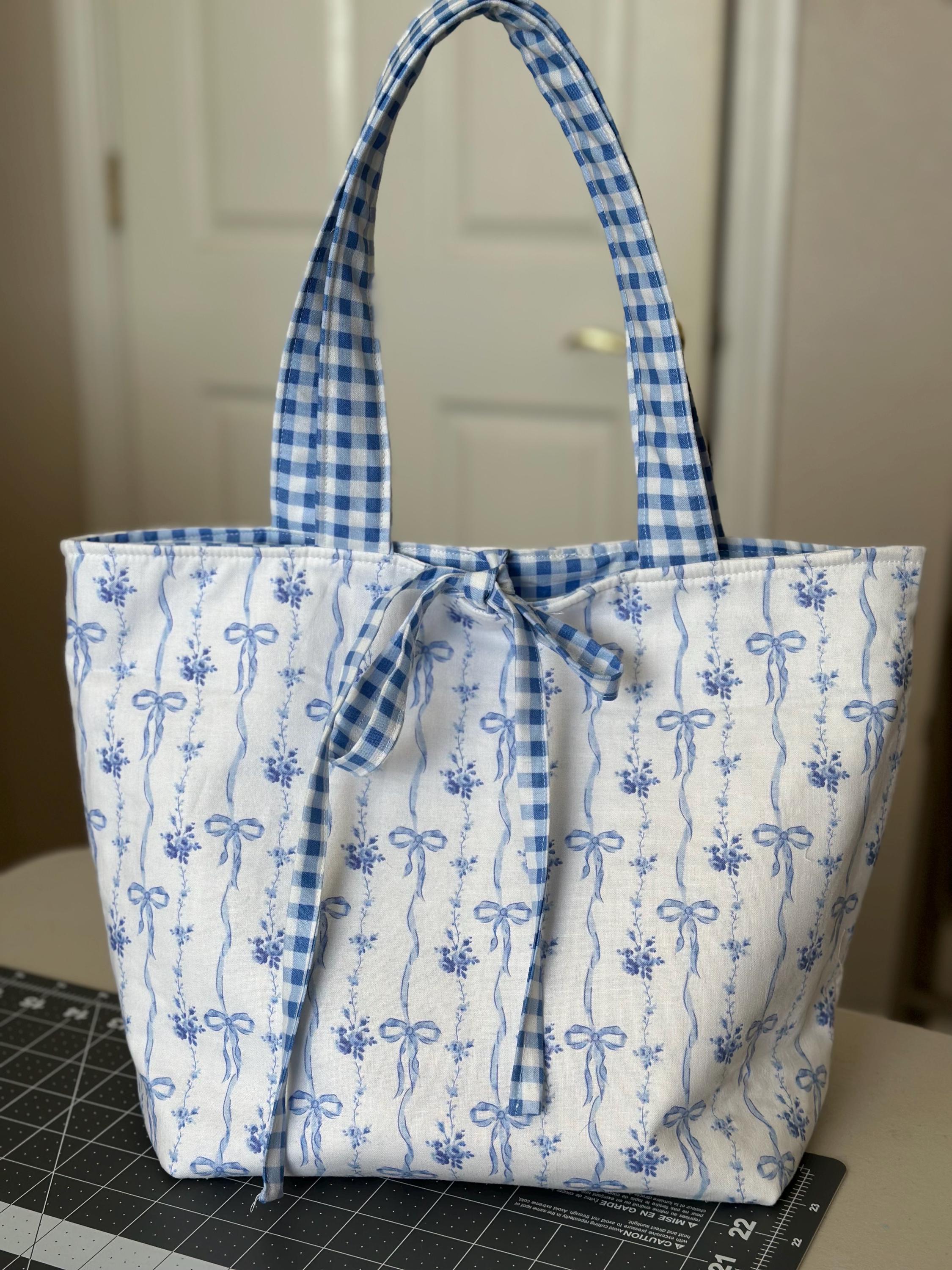 Quilted Tote Bag Sewing Pattern PDF | Beginner Quilted Book Bag | Bible ...