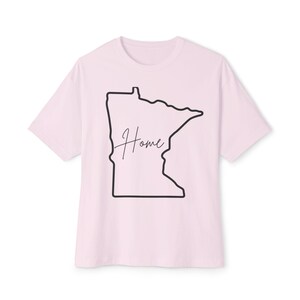 T-shirt oversize unisexe avec contour de l'État de résidence, tenues décontractées, cadeau pour elle, fierté de l'État d'origine, haut d'été confortable