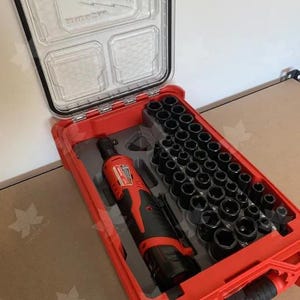 Catraca Milwaukee Packout M12 Fuel de 3/8" projetada e fabricada somente nos EUA! Projetada para 2457-20. Somente com catraca.