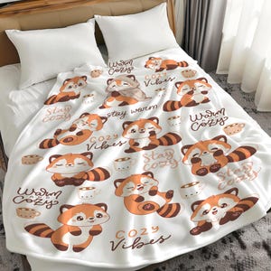Manta Kawaii Cosy Vibes: adorable manta de franela con diseño de panda rojo para adolescentes y niños. Manta cálida y suave para sofá o cama. Estética acogedora.