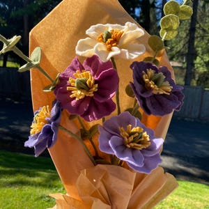 Handmade Felt Flower Bouquets (7 flowers, 3 greenery stems)