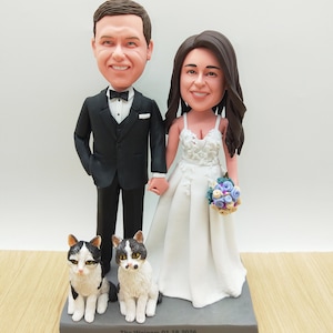 Personalized Wedding Cake Topper: Custom Couple Bobbleheads with Pets